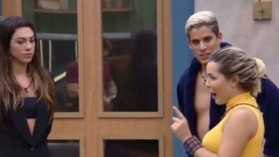 Deolane ataca Ruivinha (Foto: Reprodução/ Record Tv)