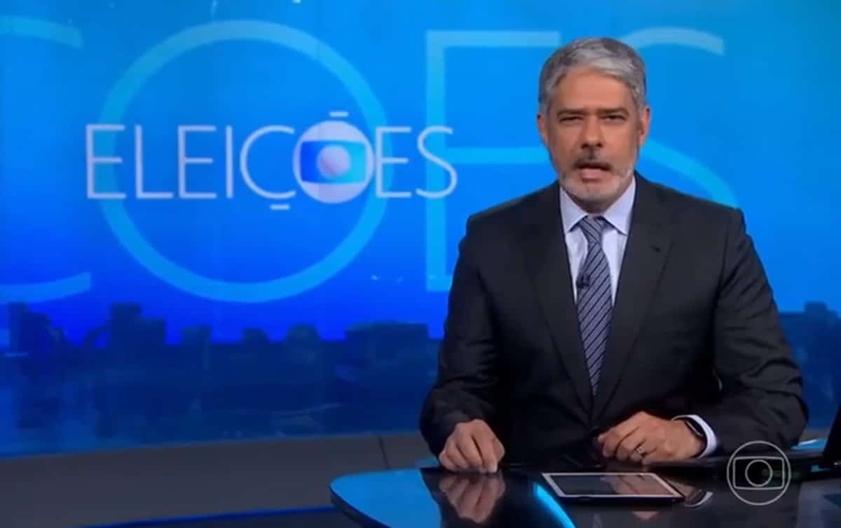 William Bonner fala no Jornal Nacional sobre recentes decisões do TSE em relação a fakenews, Foto: Reprodução/Internet