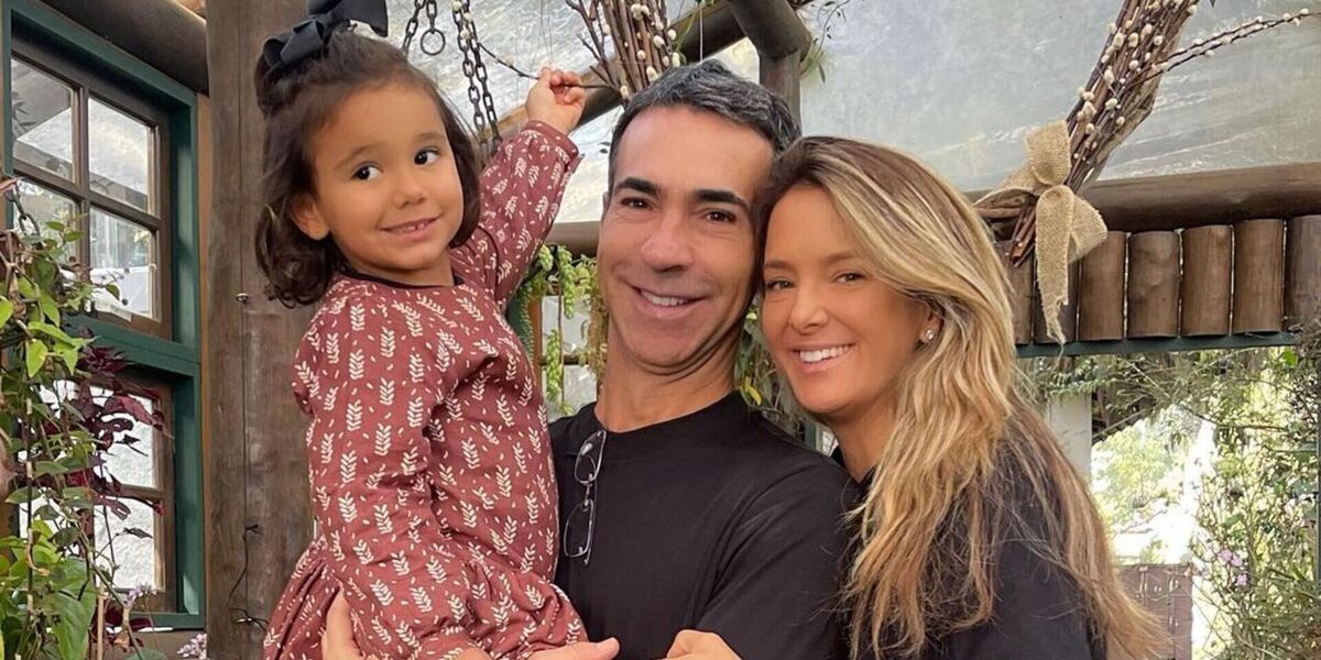 Ticiane Pinheiro e César Tralli e a pequena Manuella (Foto Reprodução/Internet)