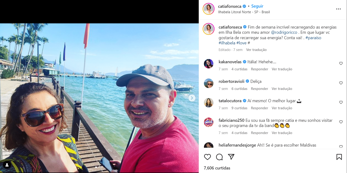 Catia Fonseca e marido Rodrigo Riccó, na praia (Foto Reprodução/Instagram)