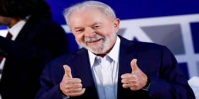 Imagem do post Filho mais novo de Lula é eleito galã das eleições; Confira