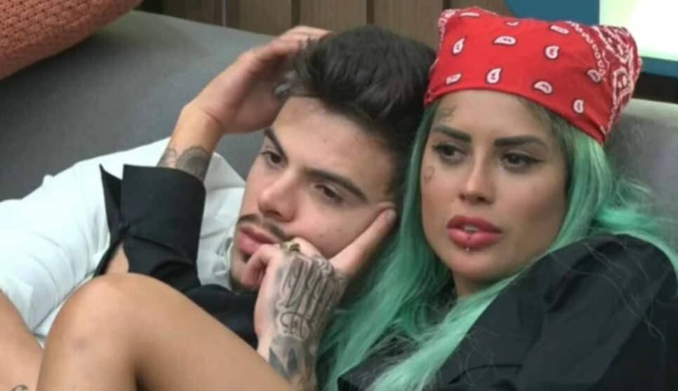 Após ir para o hospital, Tati Zaqui alfineta Thomaz Costa