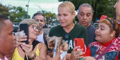 Xuxa entra em confusão durante votação (Foto: Agnews)