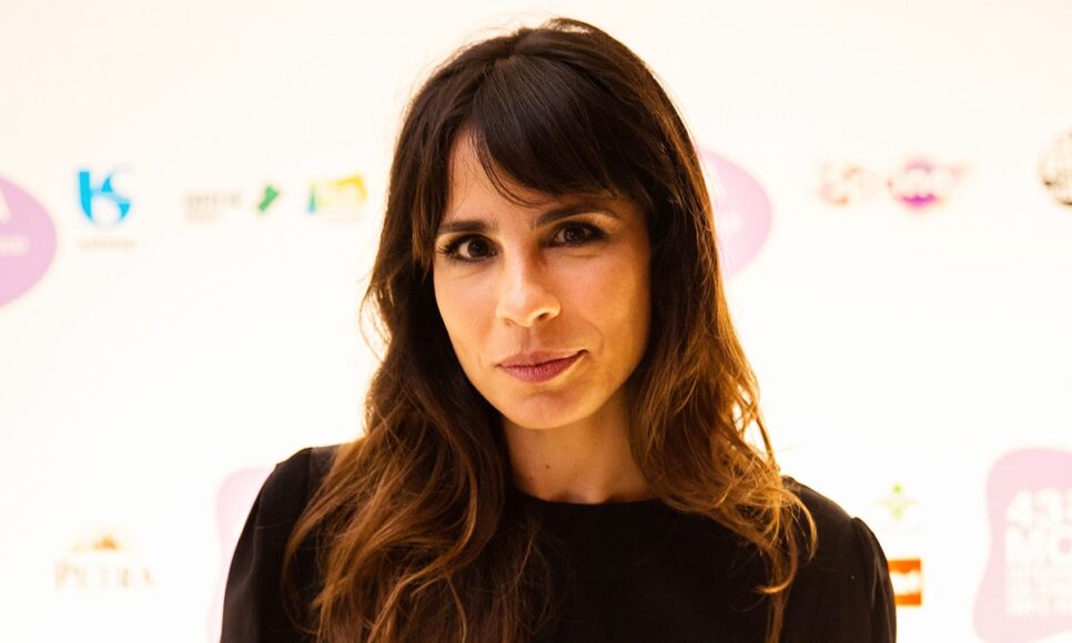 Maria Ribeiro faz postagem em defesa de Deborah Secco (Imagem Reprodução Internet)