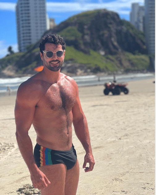 O galã mais amado do Brasil,  Reynaldo Gianecchini, estaria vivendo affair com médico bonitão que deixa qualquer um babando  - Foto Reprodução Instagram