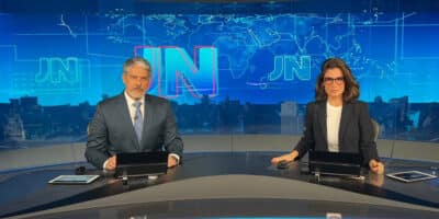 Imagem do post Bonner e Renata abrem o Jornal Nacional com notícia de última hora sobre Bolsonaro