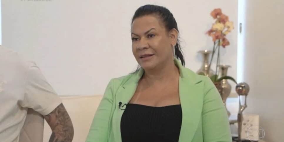 Ruth Moreira, mãe de Marília Mendonça, viaja com a família para evitar sofrimento (Foto Reprodução Internet)