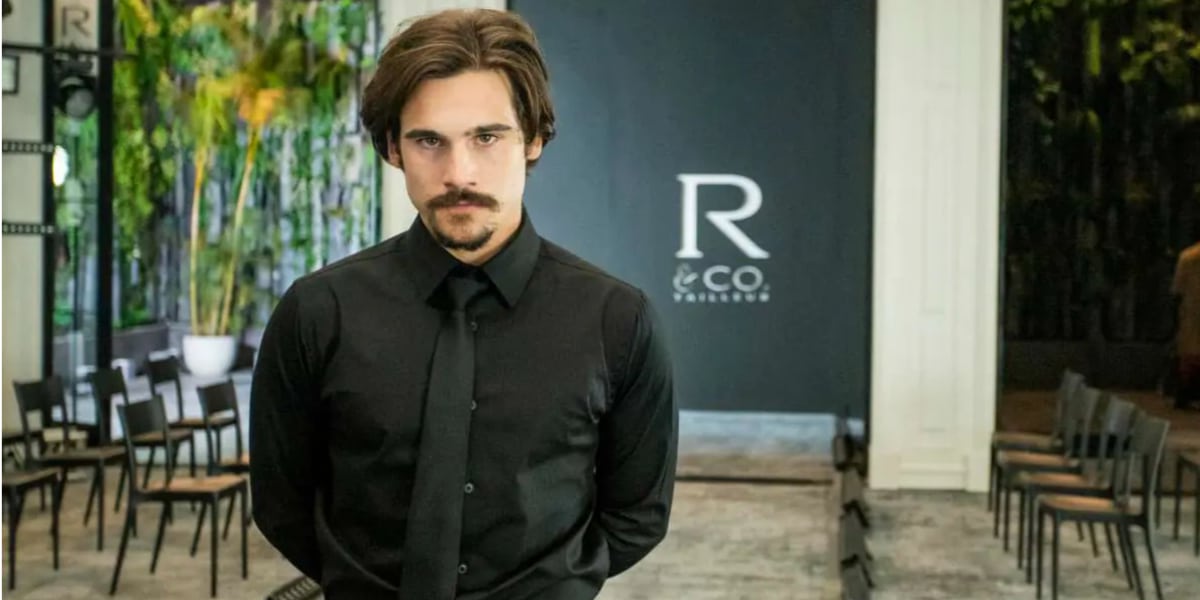 Nicolas Prattes fica nu em novela e bumbum chama atenção (Imagem Reprodução Internet)