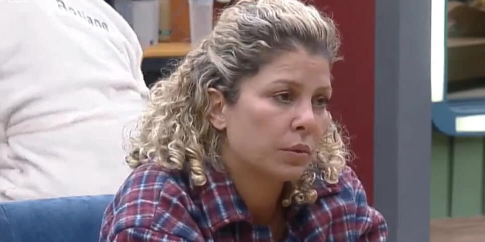 A Fazenda 14: Curiosa, Bárbara desvenda crise fora do reality