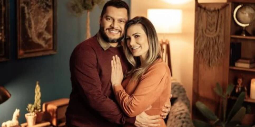 Marido e mãe de Andressa Urach trocam acusações (Imagem Reprodução Internet)