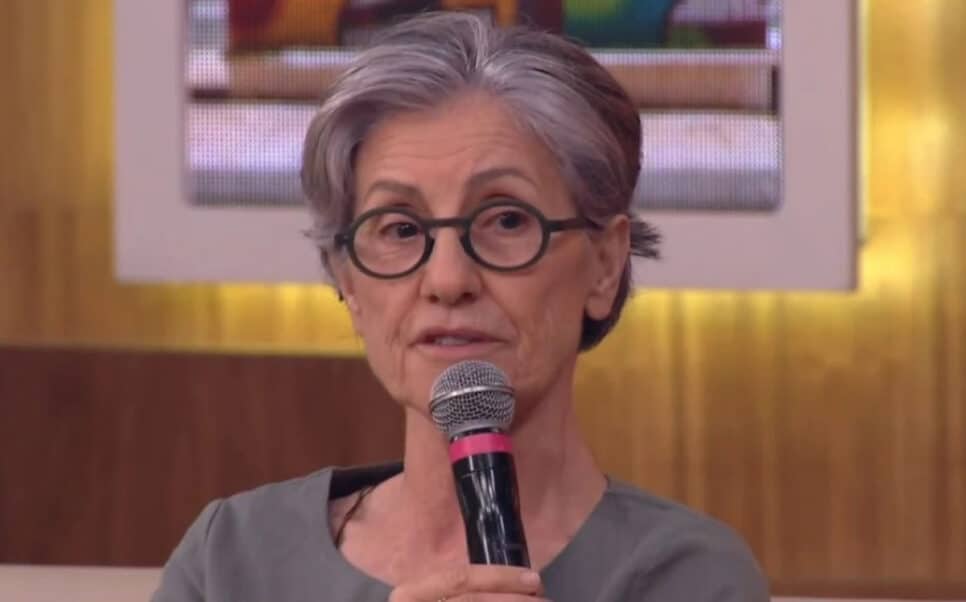 Cássia Kis, a Cidália de Travessia se defendeu de denúncias das quais tem sido alvo (Foto: Reprodução / Globo)