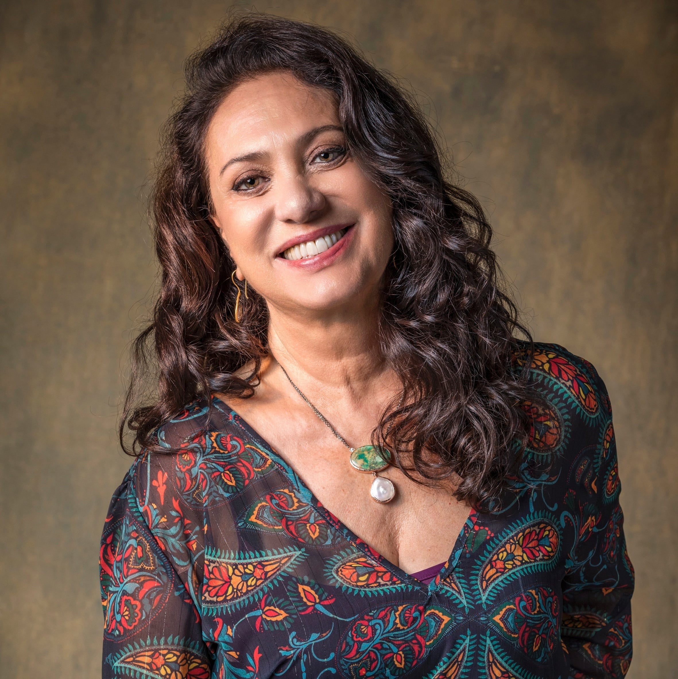 Eliane Giardini declarou que não está fechada para o amor e ainda fez uma revelação surpreendente quanto à sua vida sexual (Foto Reprodução/Internet)