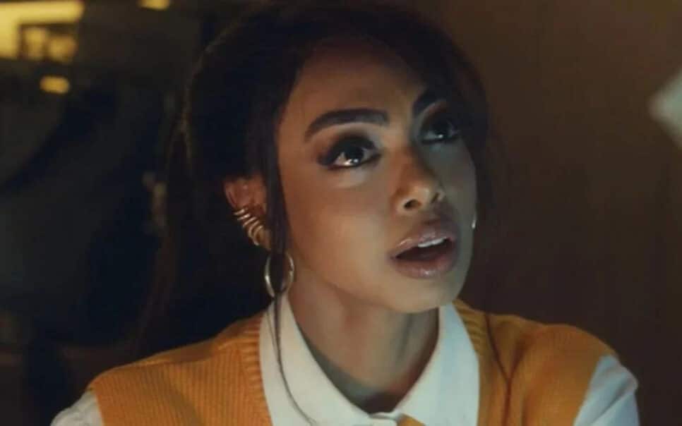Talita vai se estrepar em Travessia