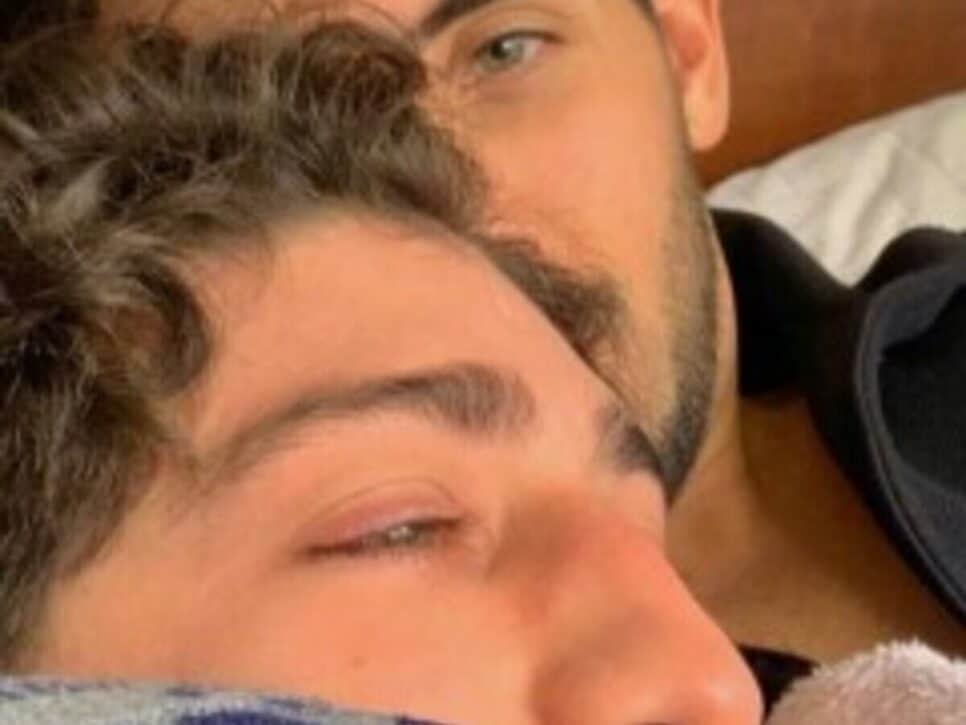 Johnny Massaro e João Pedro terminam namoro