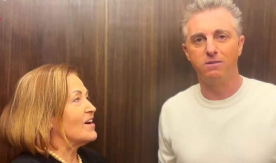 Angelina Ksyvicks e Luciano Huck no Domingão (Foto: Reprodução)