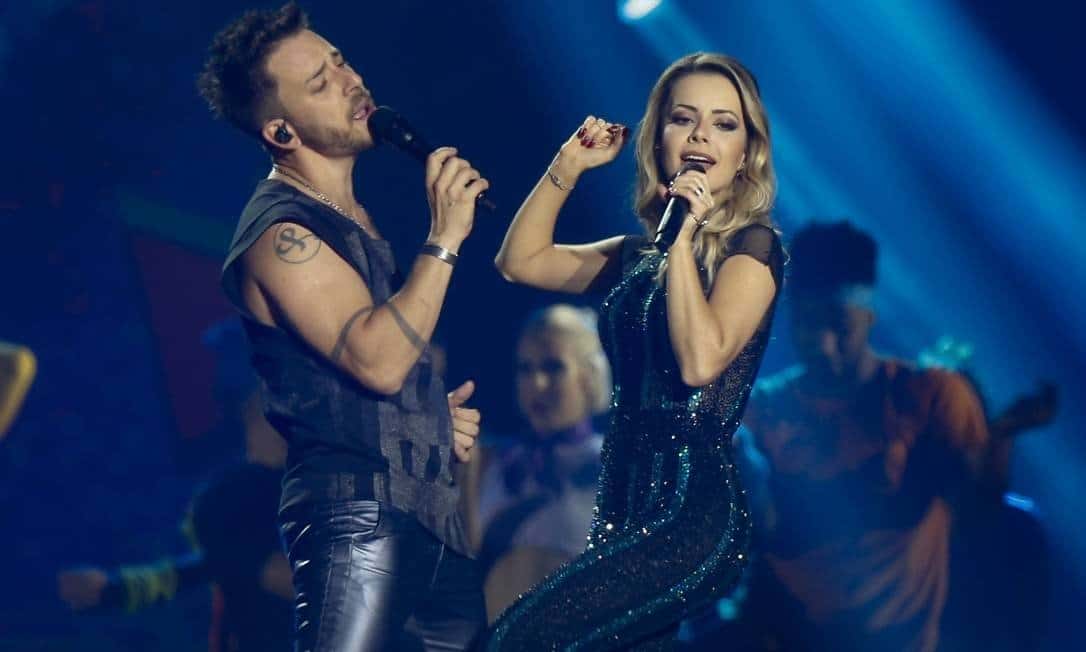 Sandy e Junior em Show de 30 anos após separação da dupla (Foto Reprodução/Veja)