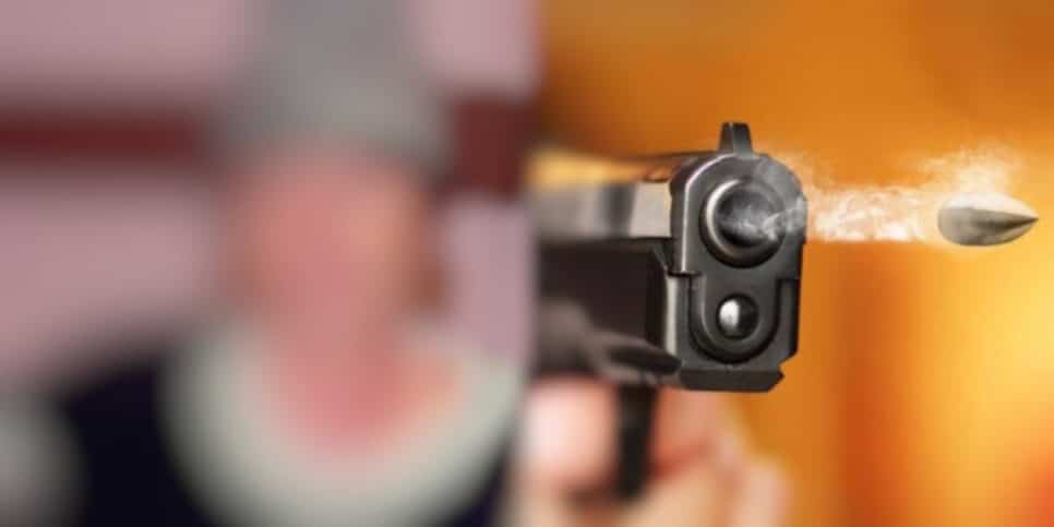 Ator morreu após levar um tiro no meio do peito (Foto Reprodução/Montagem/Aaron Tura Tv)