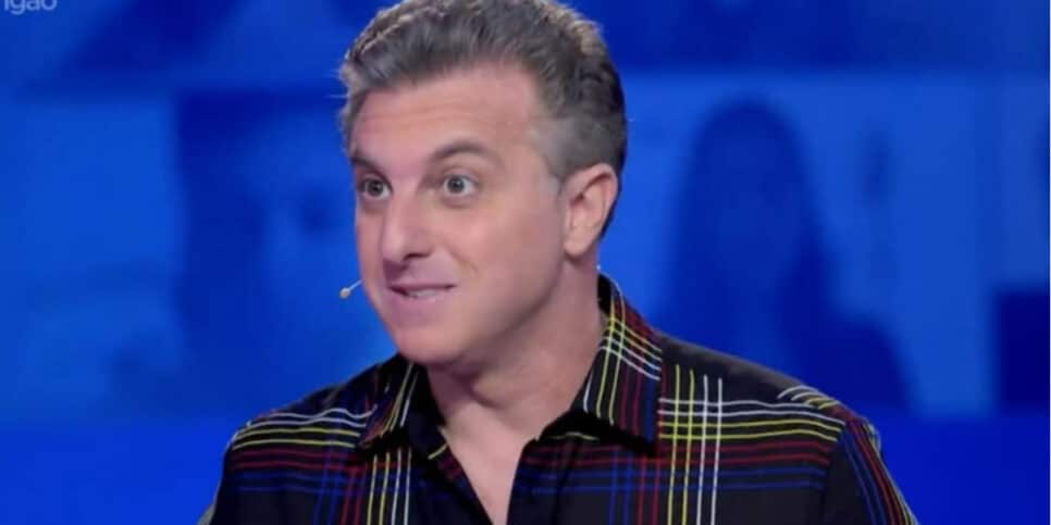 Luciano Huck mora em mansão com helicóptero e floresta (Foto: Reprodução)