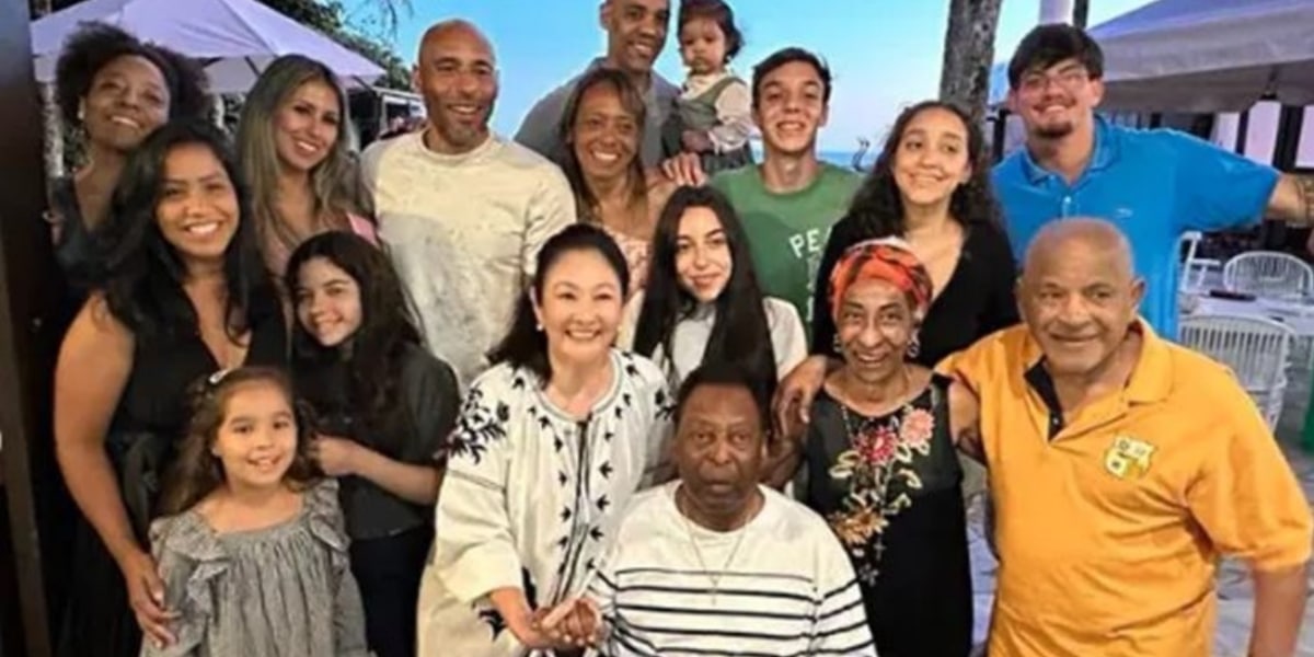 Os herdeiros de Pelé, o jogador tem 7 filhos e é casado há 6 anos (Imagem Reprodução Internet)