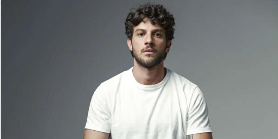 Comportamento de Chay Suede chama atenção nos bastidores de novela (imagem Reprodução Internet)