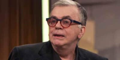 Walcyr Carrasco cai ao andar de ônibus e expõe questão de saúde Foto: Reprodução