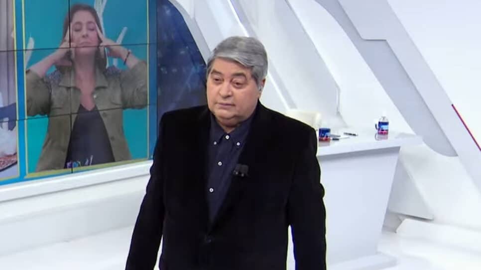 Datena durante apresentação do Brasil Urgente (Foto: Reprodução)