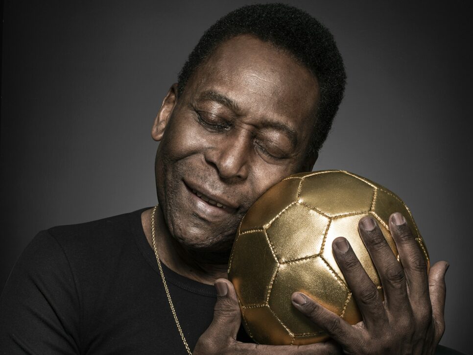 Depois de um mês internado, o famoso ex-jogador de futebol da seleção brasileira morreu (Foto: Reprodução)