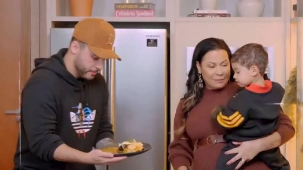 Murilo Huff, ex de Marília Mendonça, dona Ruth Dias e o pequeno Léo; família com muito amor (Foto: Reprodução / Internet)