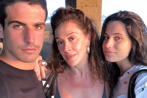 Claudia Raia e os filhos, Sophia e Enzo Celulari (Foto: Reprodução)