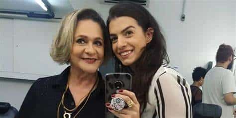Atriz da Globo se assumiu e apareceu namorando com novinha 