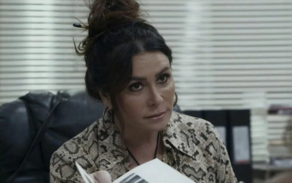 Travessia: Helô se revolta com cara de pau de Moretti e dá alerta