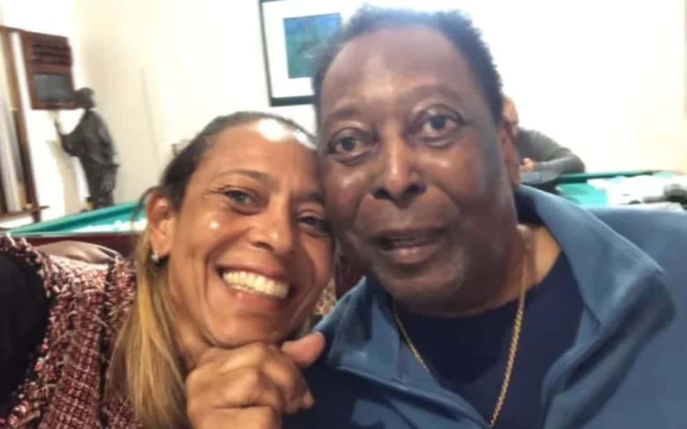 Junto do pai, filhas de Pelé revelam momentos tristes em hospital