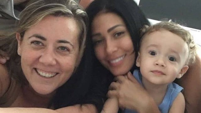 Pilar Escrig, Simaria Mendes e seu filho ainda pequeno (Foto Reprodução/Internet)