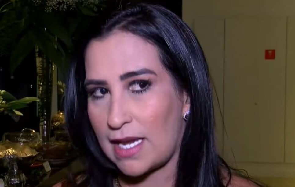 A repórter Fabíola Rabo de Arraia da RecordTV