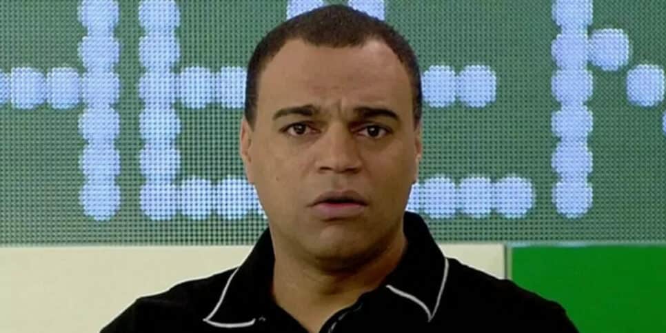 Denílson chorou ao lembrar de situação que mexe com ele até hoje (Foto Reprodução/Internet)