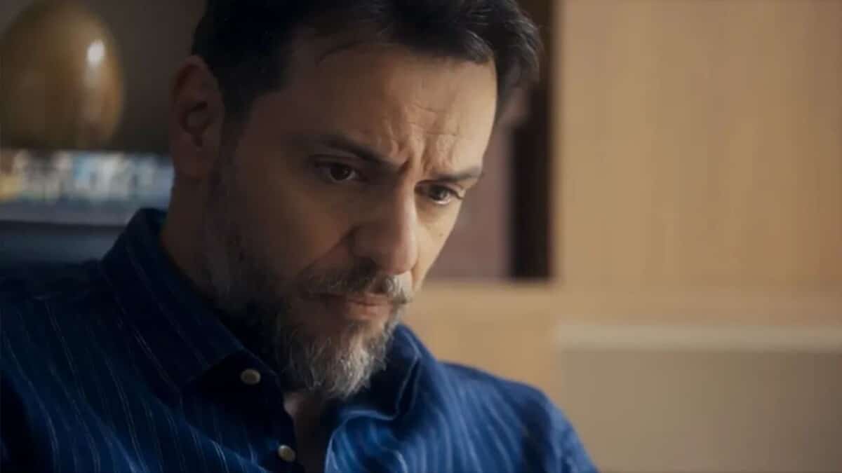 Moretti (Rodrigo Lombardi) na novela Travessia da Rede Globo