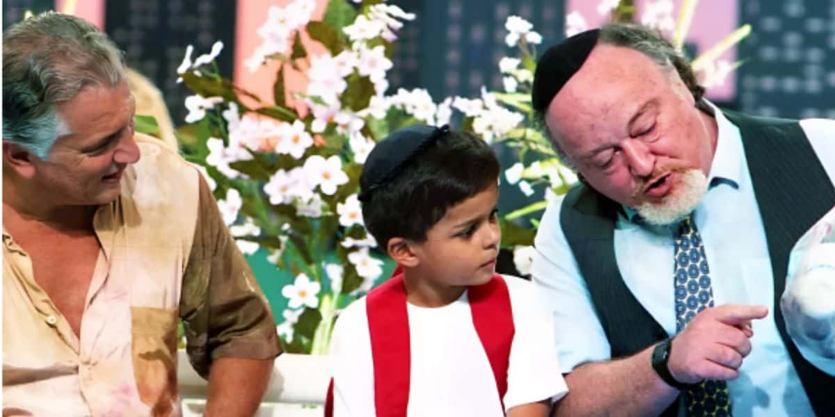 Filho de estrela de A Praça é Nossa foi preso por tráfico de drogas e hoje vive dessa forma Filho de estrela de A Praça é Nossa, Felipe Levy, foi preso por tráfico de drogas e hoje vive dessa forma