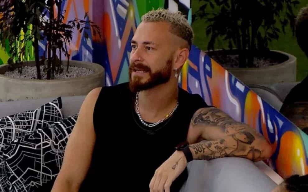 BBB 23: Fred Desimpedidos confessa já ter beijado outros homens