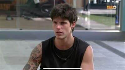 Imagem do post BBB 23: Gabriel Tavares tenta virar Bruna contra Larissa: ‘Mais próxima de Fred’