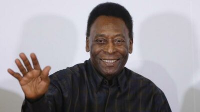 O famoso apresentador da Globo falou sobre Pelé durante telejornal (Foto: Reprodução)