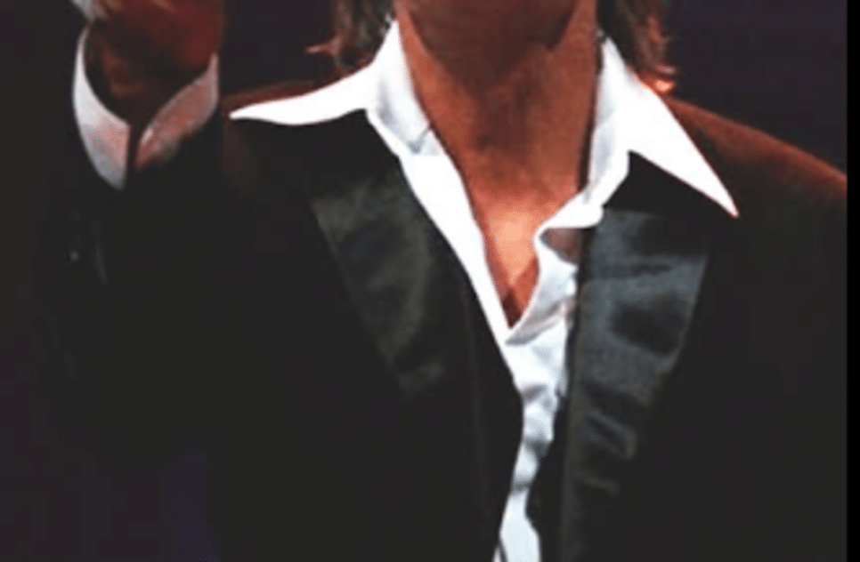 Cantor famoso, e querido por muitos, acabou recebendo um recado que não queria do seu próprio filho (Foto Reprodução/Internet)