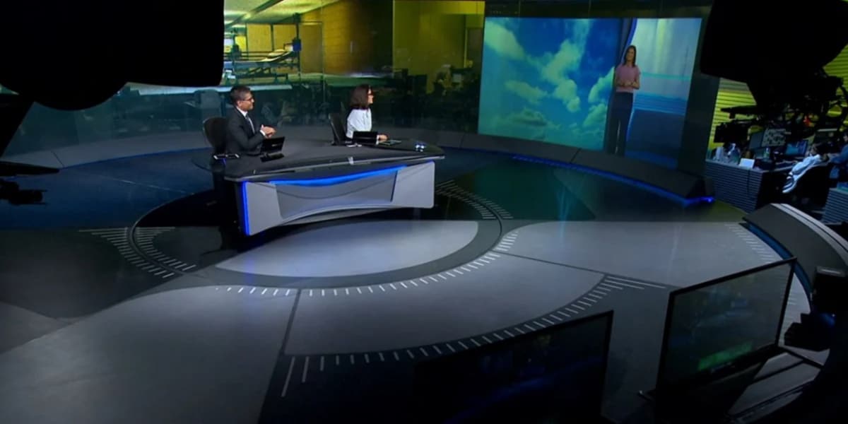 Renata Vasconcellos, Eliana Marques e Hélter Duarte no Jornal Nacional (Foto: Reprodução Globo)