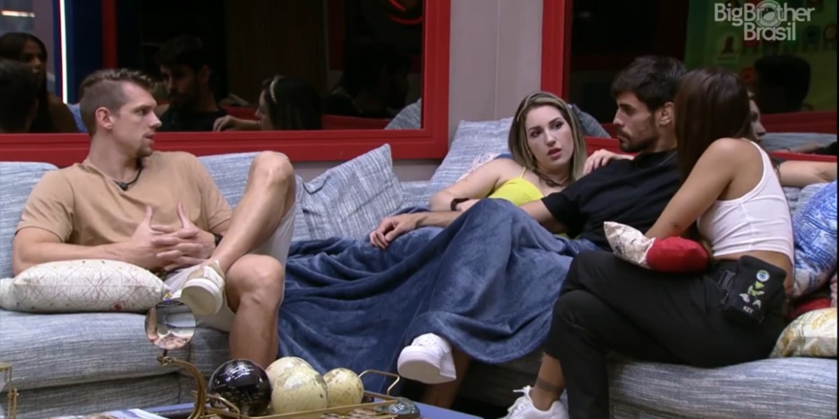 BBB23: Key e Cristian comentam bronca de Tadeu Schmidt com Sapato e Amanda (Imagem Reprodução Globo)