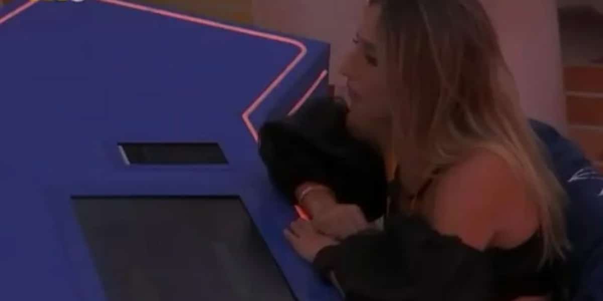 BBB23: Bruna Griphao se revolta ao ter áudio vazado ao usar card no quarto do líder (Imagem Reprodução Globo)