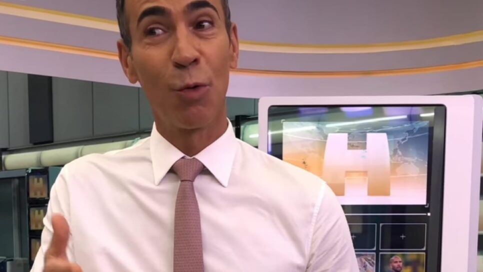 César Tralli nos bastidores do Jornal Hoje