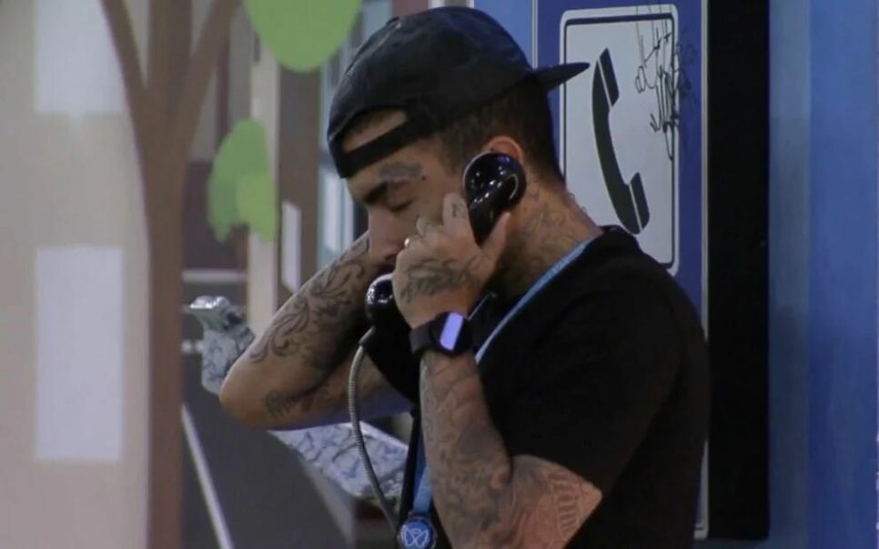 BBB 23: MC Guimê atende Big Fone e coloca Key na berlinda