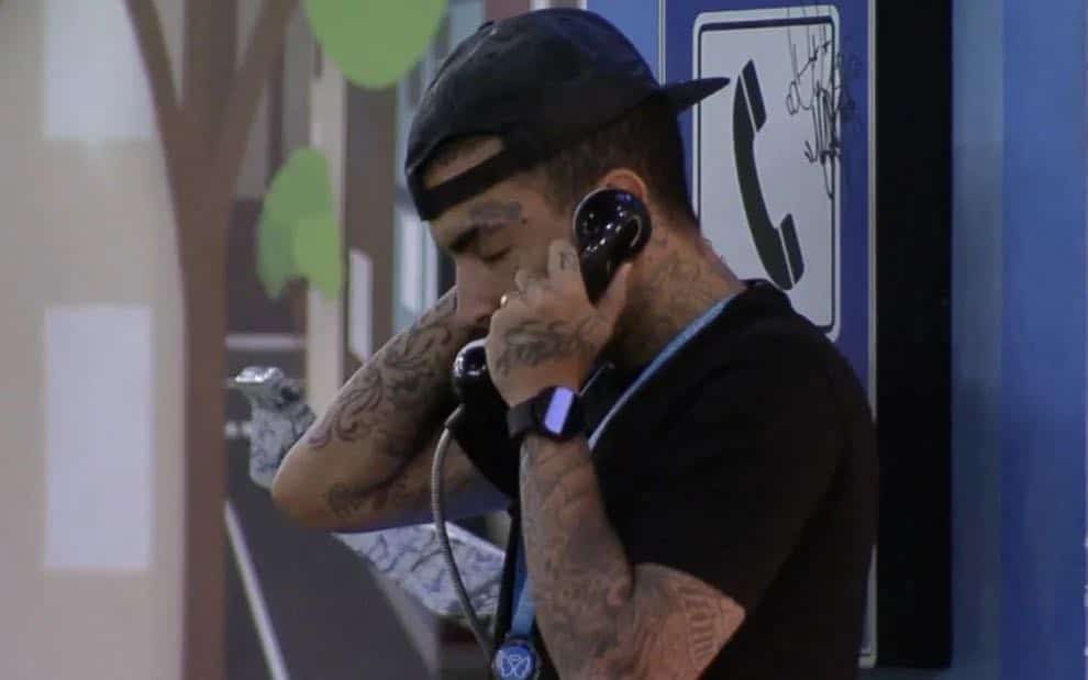 BBB 23: MC Guimê atende Big Fone e ganha Poder Supremo