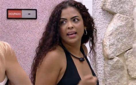 BBB 23: Paula detona Larissa por trás e garante confusão