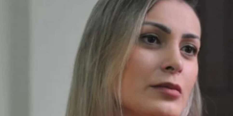 Andressa Urach perde a guarda do filho, chora ao vivo no SBT e confirma 'Eu dei motivos'