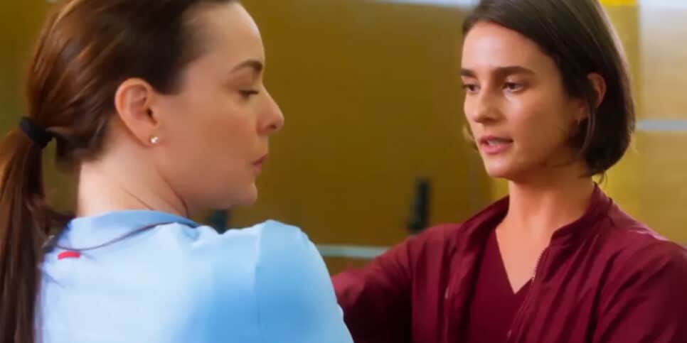 Vai na Fé Helena fica em choque com violência de Theo com Clara (Foto: Reprodução)